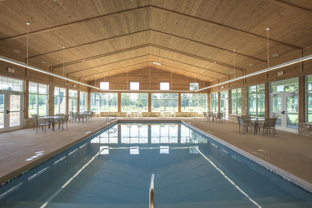 Swan Lake Resort プリマス エクステリア 写真